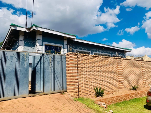 7 Bedroom Flat & Apartment