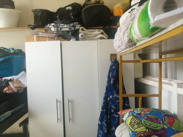 2 Bedroom Flat & Apartment