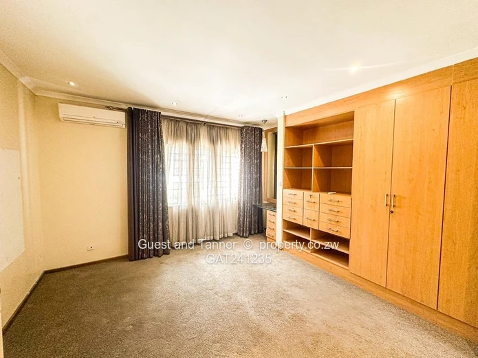 3-Bedroom Townhouse For Sale in Upper Avenues 