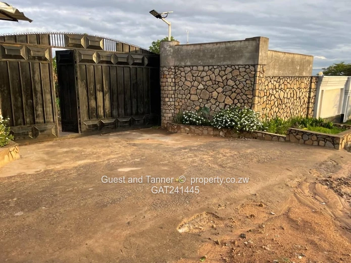 3-Bedroom Cottage In Crowhill For Sale 