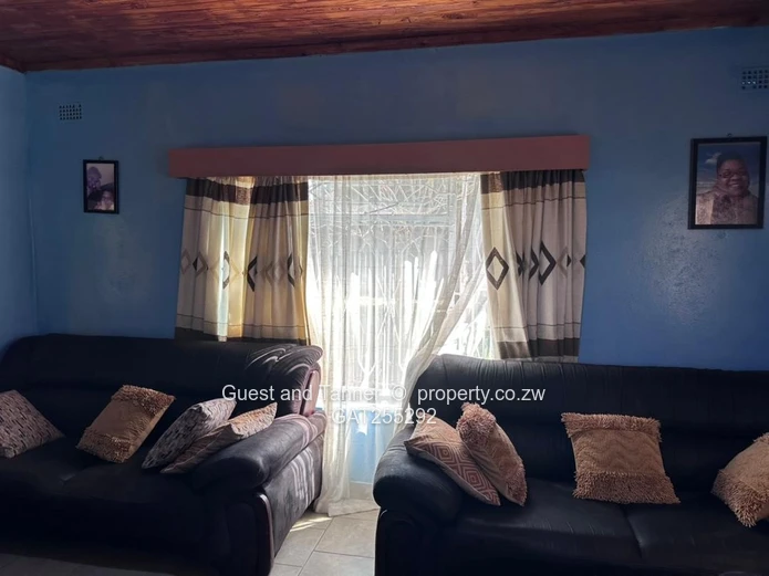 PROPERTY FOR SALE: Chikanga Phase 2 , Mutare 