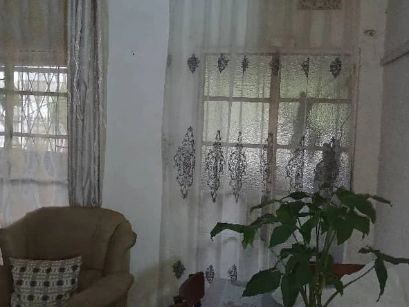 6 Bedroom House