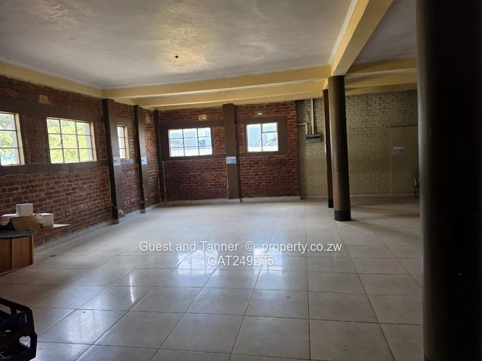 Prime Double-Storey Commercial/ Industrial Complex in Norton Nharira Industrial Area.