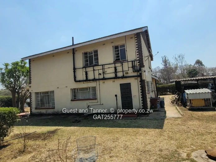 Spacious 5-Bedroom Double-Storey Property For Sale – Highlands