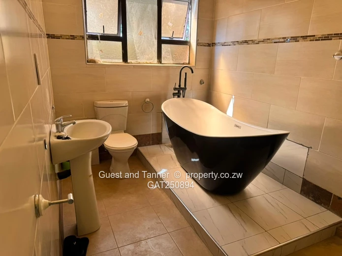 Executive Family Home with Cottage – Quinnington