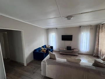 7 Bedroom House