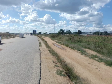 Commercial & Industrial Land