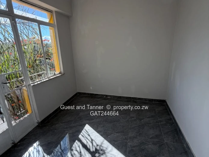 2 Bedroom Duplex Flat for Sale – Avenues, Harare (Sole Mandate)