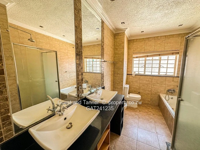 3-Bedroom Townhouse For Sale in Upper Avenues 