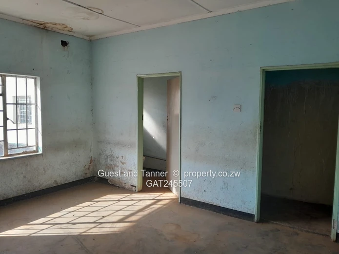 Spacious Warehouse and Workshop - Chinhoyi