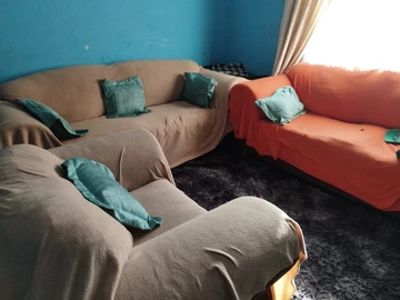 2 Bedroom Flat & Apartment