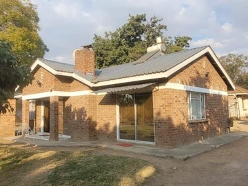 8 Bedroom House