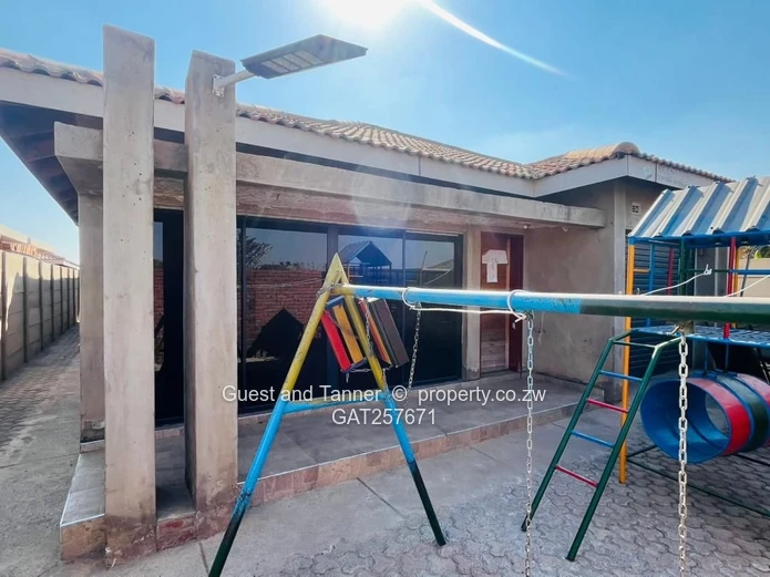 For Sale: Nyabira - Penrose | 4 Bedroom House