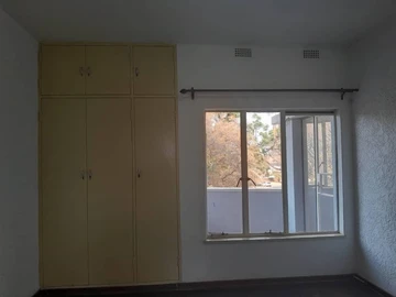 Flat & Apartment