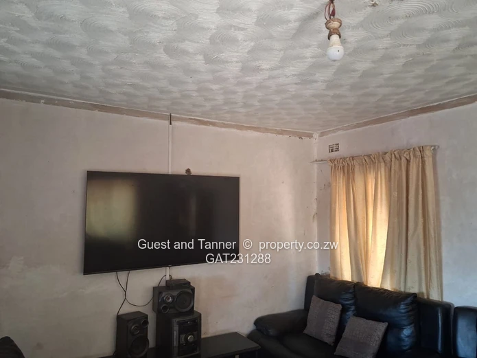 Crowhill – Incomplete 5-Bedroom Double Storey with Cottage & Dam Views