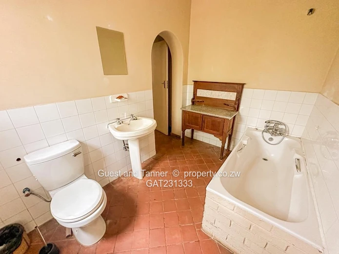 Charming Glenlorne Residence for Sale – A Serene Escape in Harare