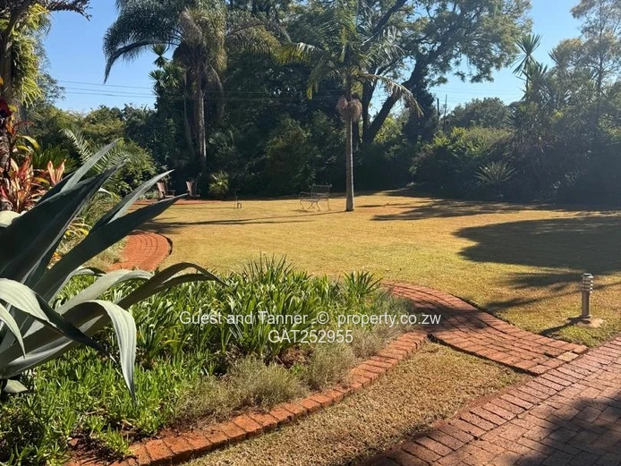 Luxury 4-Bedroom Family Home on 3,966m² – Highlands
