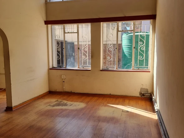 Flat & Apartment