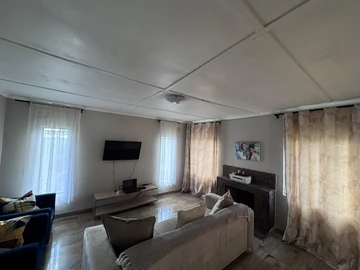 7 Bedroom House