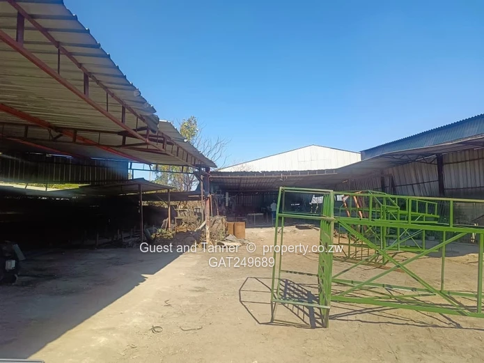  Warehouse/Factory in Graniteside   On 3,347m² with Title Deed