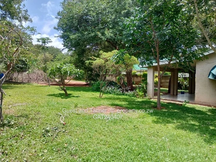 Low-Density Investment Opportunity on 2,100 sqm in Victoria Falls