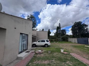 6 Bedroom House