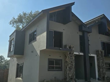 3 Bedroom Flat & Apartment