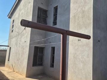 2 Bedroom Flat & Apartment