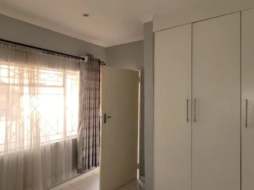 8 Bedroom House