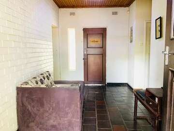6 Bedroom House