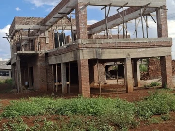 7 Bedroom House