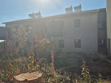 2 Bedroom Flat & Apartment