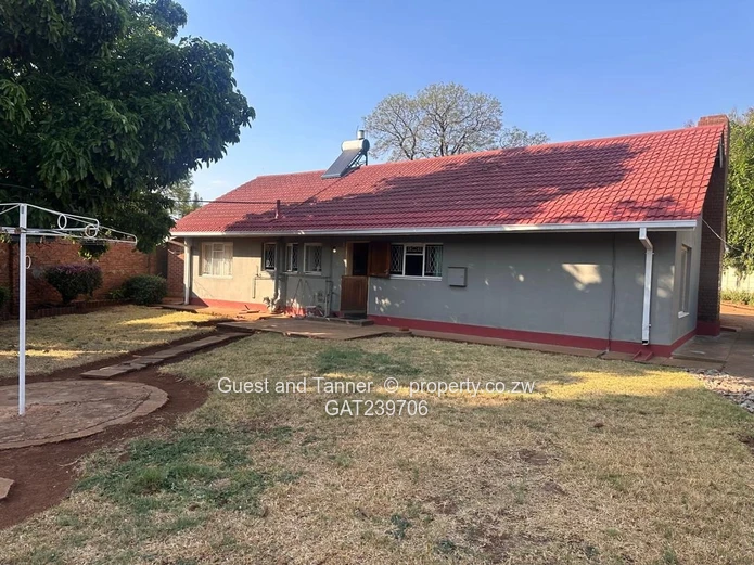 Prime Belvedere Family Home for Sale - Cottage, Swimming Pool & Mature Landscaped Garden with Deed (Sole Mandate)