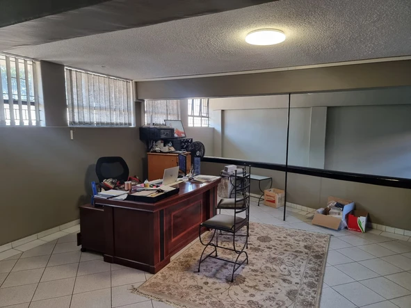 Flat & Apartment