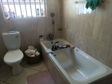 2 Bedroom Garden Flat