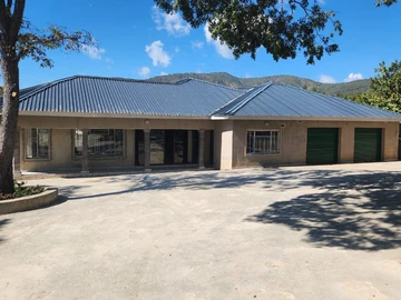 6 Bedroom House