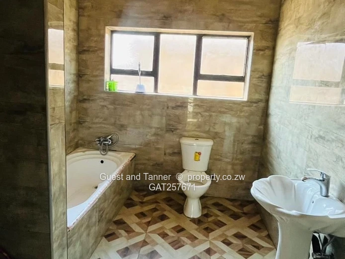 For Sale: Nyabira - Penrose | 4 Bedroom House