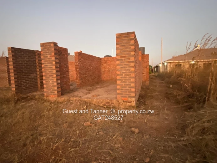 Incomplete 4-Bedroom House for Sale | Glaudina