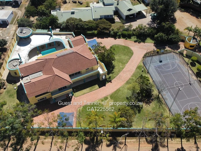  6-Bedroom House For Sale In Mt Pleasant