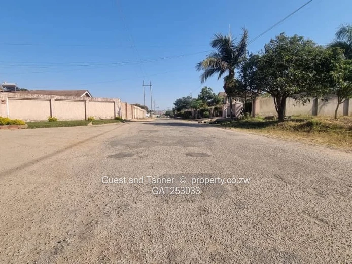 Zimre Park Stand with 2-Bedroom Cottage for Sale 