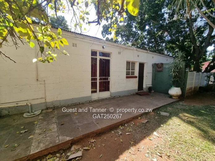 Luxury 4-Bedroom Family Estate on 1 Acre with Tennis Court & Pool | Hillside, Bulawayo