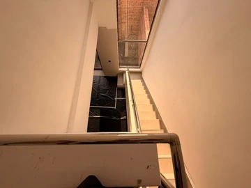 2 Bedroom Flat & Apartment