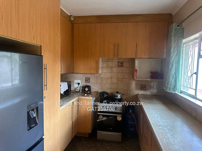 Prime Belvedere Family Home for Sale - Cottage, Swimming Pool & Mature Landscaped Garden with Deed (Sole Mandate)