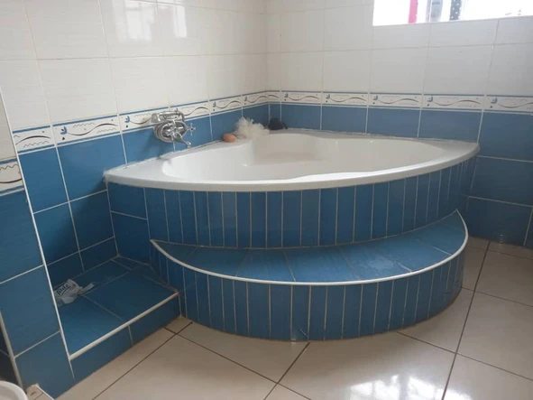 8-Bedroom House  for Rent in Philadelphia