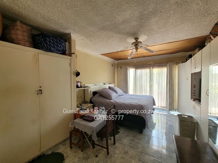 Spacious 5-Bedroom Double-Storey Property For Sale – Highlands