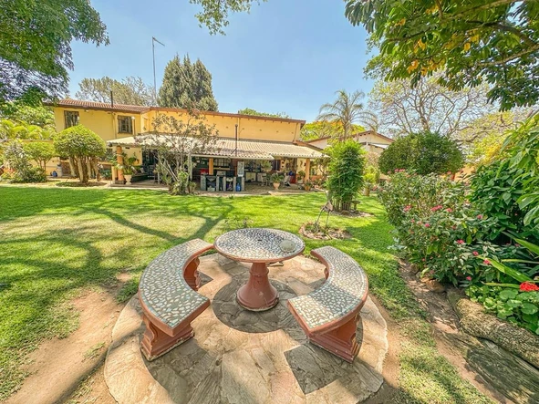 9 Bedroom House