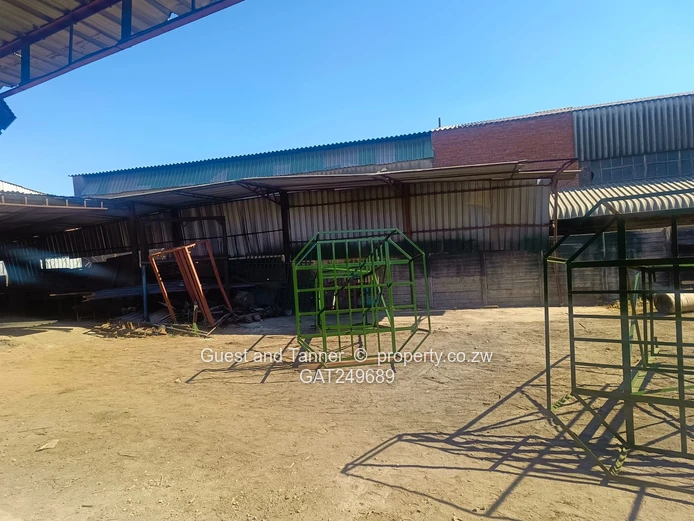  Warehouse/Factory in Graniteside   On 3,347m² with Title Deed