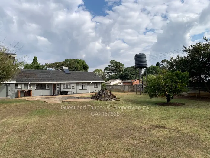 House for rent - with Caretaker