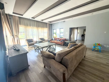 6 Bedroom House