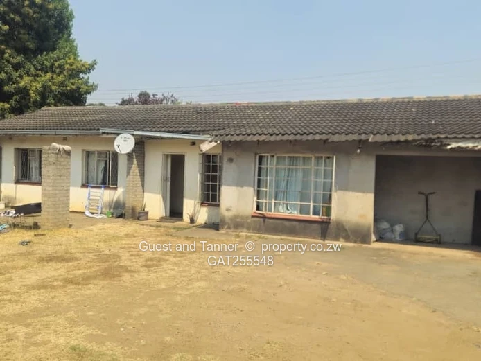 Vainona, Harare – Spacious Family Home with Separate Cottage